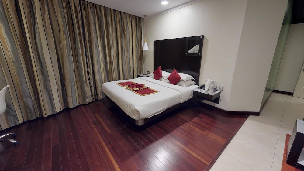 37Th Crescent Hotel Bengaluru Εξωτερικό φωτογραφία